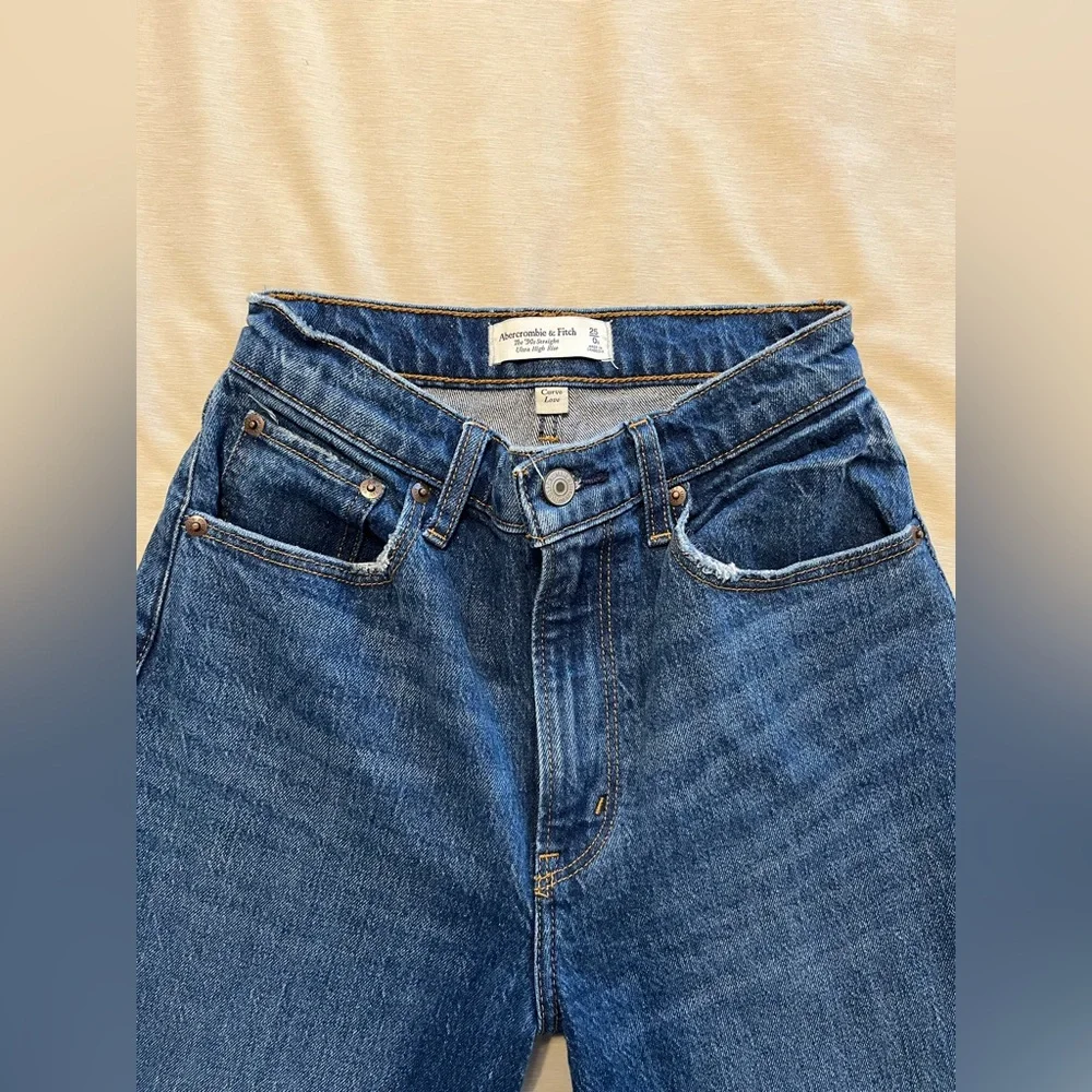 Abercrombie & Fitch High Rise Jeans - Dark Blue & Light Blue - Picture 2 of 10
